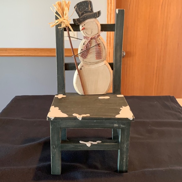 Snowman on Chair - Picture 1 of 10
